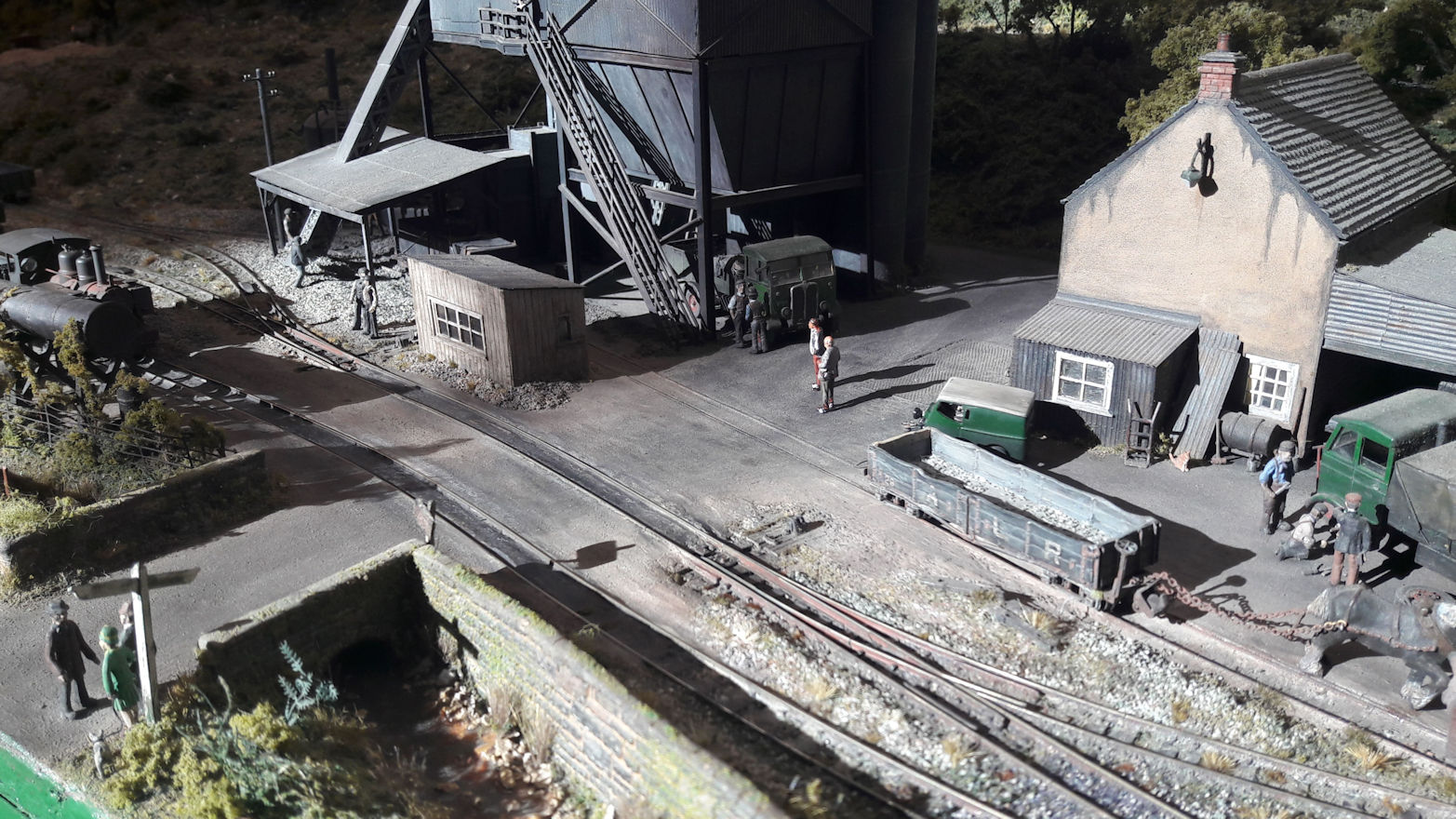 Fallgate at Warrington, late afternoon sun